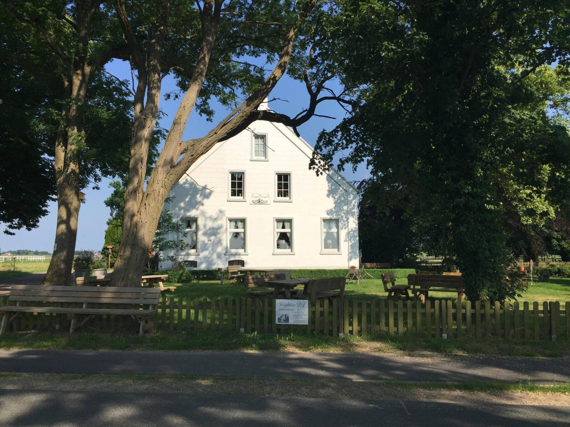 Steinhaus Hof Villa Bunde  Luaran gambar