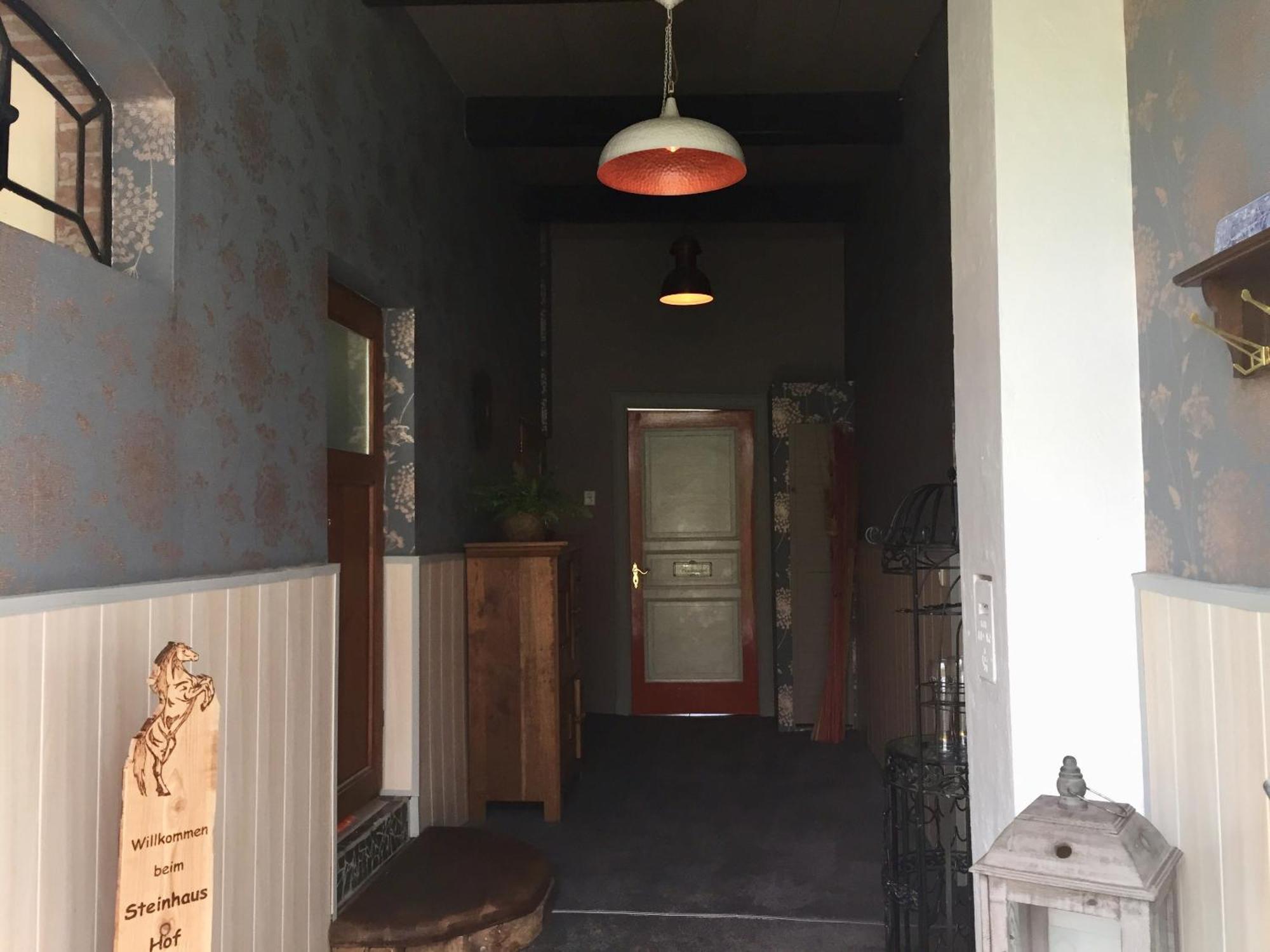 Steinhaus Hof Villa Bunde  Bilik gambar