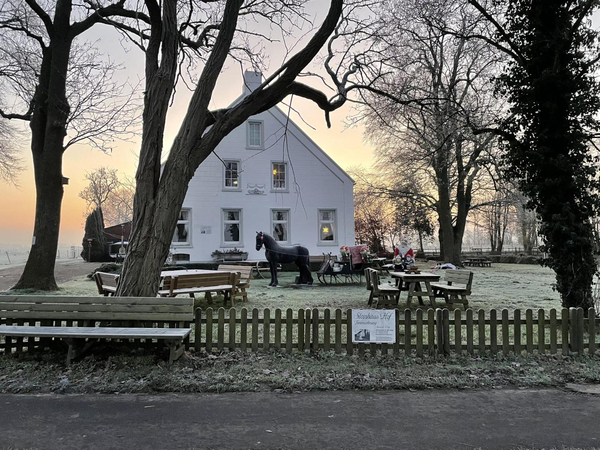 Steinhaus Hof Villa Bunde  Luaran gambar